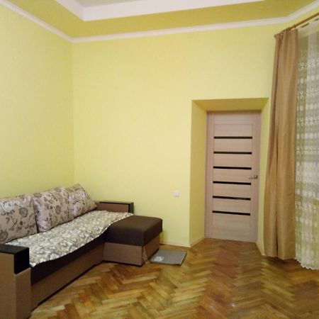 Apartment Ak. Kuchera Street Leópolis Exterior foto